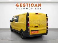Usado Renault Trafic 110 CV (80 kW) 2020 Amarillo Monovolumen