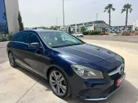 Usado Mercedes CLA200 Shooting Brake 136 CV (100 kW) 2017 Azul Familiar