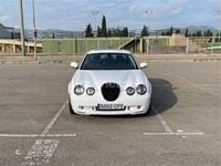 Usado Jaguar S-Type R 395 CV (290 kW) 2002 Blanco Berlina