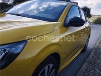 Usado Peugeot 208 Active 100 CV (73 kW) 2020 Amarillo Utilitario
