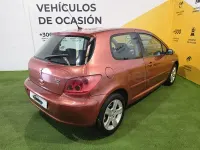 Usado Peugeot 307 110 CV (80 kW) 2003 Naranja Berlina