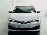 Usado Toyota Auris Hybrid Active 136 CV (100 kW) 2015 Blanco Berlina