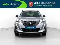 Usado Peugeot e-2008 Allure 100 kW (136 CV) 2022 Plateado SUV