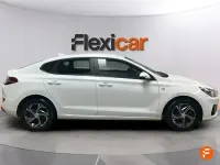 Usado Hyundai i30 136 CV (100 kW) 2021 Blanco Berlina
