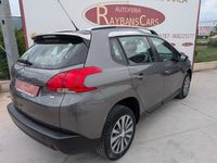 Usado Peugeot 2008 Active 92 CV (67 kW) 2015 Gris / plata SUV