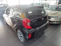 Usado Kia Picanto Comfort 67 CV (49 kW) 2020 Negro Utilitario