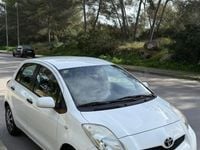 Usado Toyota Yaris Live 69 CV (50 kW) 2011 Blanco Utilitario