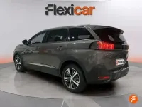 Usado Peugeot 5008 Allure 130 CV (95 kW) 2021 Gris SUV