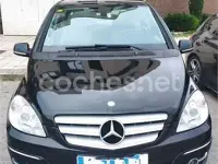Usado Mercedes B180 109 CV (80 kW) 2009 Negro Monovolumen