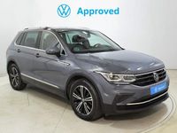 Usado VW Tiguan Life 150 CV (110 kW) 2023 Gris SUV