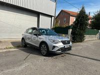 Usado Seat Arona FR 115 CV (84 kW) 2024 Gris / plata SUV