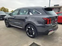 Usado Kia Sorento 252 CV (185 kW) 2025 Gris / plata SUV