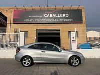 Usado Mercedes C180 Classic 143 CV (105 kW) 2004 Gris Coupe