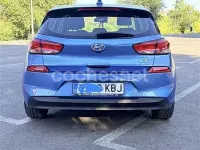 Usado Hyundai i30 140 CV (102 kW) 2017 Azul Berlina