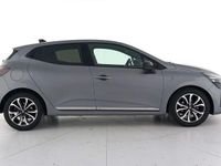 Usado Renault Clio V Techno 90 CV (66 kW) 2024 Gris Berlina