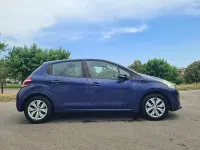 Usado Peugeot 208 Style 82 CV (60 kW) 2014 Azul Utilitario