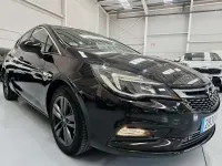 Usado Opel Astra S 110 CV (80 kW) 2019 Negro Utilitario