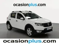 Usado Dacia Sandero Stepway 90 CV (66 kW) 2015 Blanco Utilitario