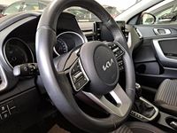 Usado Kia Ceed 136 CV (100 kW) 2024 Rojo Utilitario