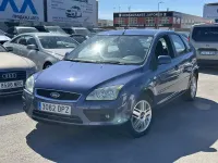 Usado Ford Focus Ghia 110 CV (80 kW) 2005 Azul metalico Utilitario