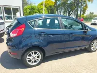 Usado Ford Fiesta Trend 82 CV (60 kW) 2017 Azul Utilitario