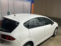 Usado Seat Leon Reference 105 CV (77 kW) 2011 Blanco Utilitario