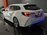 Usado Toyota Corolla Active 140 CV (102 kW) 2025 Gris Familiar