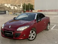 Usado Renault Mégane Cabriolet Dynamique 130 CV (95 kW) 2011 Rojo Descapotable