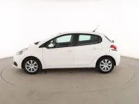 Usado Peugeot 208 Active 82 CV (60 kW) 2019 Blanco Utilitario