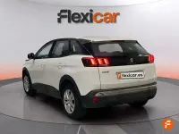 Usado Peugeot 3008 Active 130 CV (95 kW) 2018 Blanco SUV