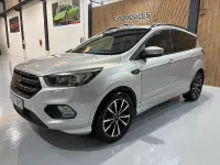 Usado Ford Kuga ST-Line 150 CV (110 kW) 2019 Gris / plata SUV