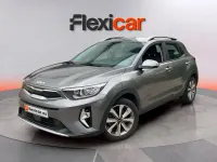 Usado Kia Stonic 101 CV (74 kW) 2024 Gris SUV