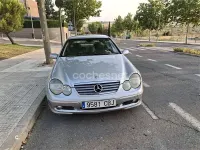 Usado Mercedes C180 143 CV (105 kW) 2002 Gris / plata Berlina