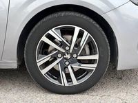 Usado Peugeot 208 Allure 100 CV (73 kW) 2021 Gris / plata Utilitario