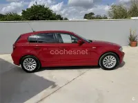 Usado BMW 118 122 CV (89 kW) 2008 Rojo Utilitario