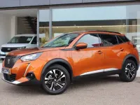 Usado Peugeot 2008 Active 110 CV (80 kW) 2021 Naranja SUV
