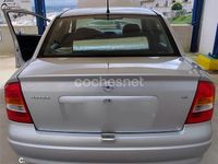 Usado Opel Astra Comfort 100 CV (73 kW) 1999 Gris / plata Berlina