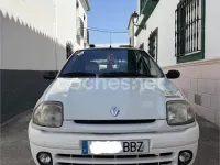 Usado Renault Clio 60 CV (44 kW) 2000 Blanco Berlina