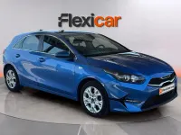 Usado Kia Ceed 136 CV (100 kW) 2023 Azul Utilitario