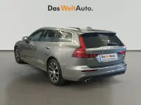 Usado Volvo V60 Momentum 197 CV (144 kW) 2021 Gris / plata Familiar
