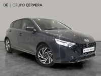 Usado Hyundai i20 100 CV (73 kW) 2025 Gris / plata Utilitario