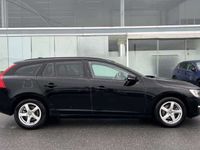 Usado Volvo V60 Momentum 120 CV (88 kW) 2018 Negro Familiar