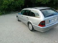 Usado Mercedes C220 Elegance 125 CV (91 kW) 2000 Gris / plata Familiar