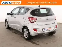 Usado Hyundai i10 67 CV (49 kW) 2015 Gris Utilitario