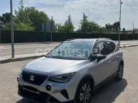 Usado Seat Arona FR 115 CV (84 kW) 2024 Gris / plata SUV