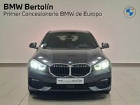 Usado BMW 118 Comfort Edition 140 CV (102 kW) 2021 Gris / plata Utilitario