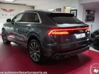 Begagnad Audi Q8 S-line plus 286 HK (210 kW) 2022 Grå SUV