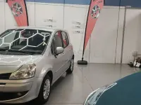 Usado Renault Grand Modus Dynamique 90 CV (66 kW) 2011 Gris / plata Monovolumen