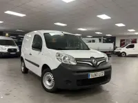 Usado Renault Kangoo 75 CV (55 kW) 2019 Blanco Monovolumen