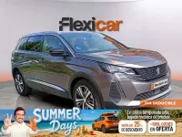 Usado Peugeot 5008 Allure 136 CV (100 kW) 2024 Gris SUV